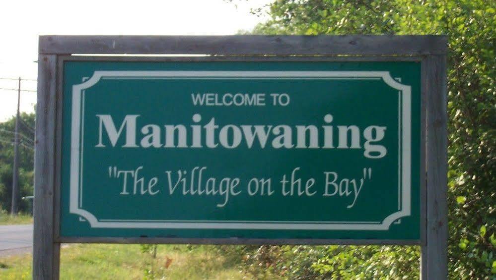 Wayside Motel Manitowaning Exterior foto