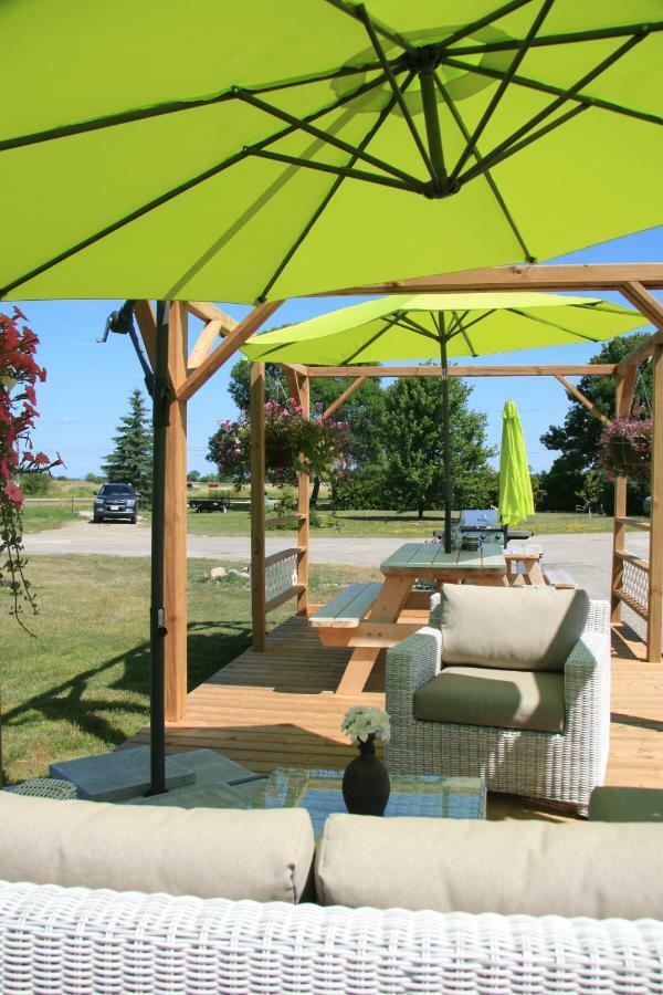 Wayside Motel Manitowaning Exterior foto